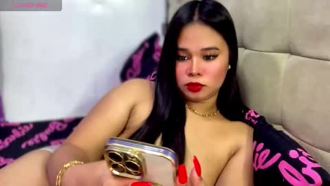 Snapshot of thalia_houston69 chatting on 11-27-25, 04:47 Ms. Thalia online show from 11-27-25, 04:47