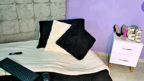 Thalia  online show from 03-13-26, 05:19