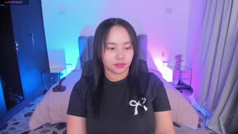 Thalia online show from 06-18-26, 04:57
