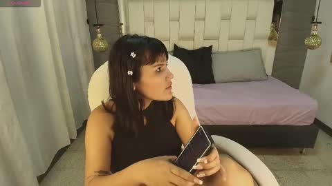 Snapshot of thalialopez chatting on 02-14-26, 06:04 Thalia online show from 02-14-26, 06:04