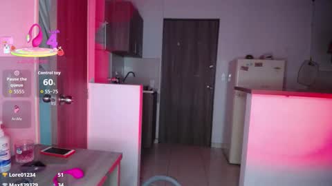 Snapshot of thaliana_wilson1 chatting on 11-15-25, 01:47 thaliana online show from 11-15-25, 01:47