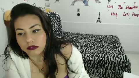 Snapshot of thamara__1023 chatting on 01-04-25, 07:02 thania sometimes in the company of Alan and Maria online show from 01-04-25, 07:02