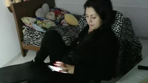 Snapshot of thamara__1023 chatting on 01-11-25, 10:18 thania sometimes in the company of Alan and Maria online show from 01-11-25, 10:18