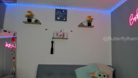 Snapshot of thamara_cooper_ chatting on 02-14-25, 01:13 thamara_cooper_ online show from 02-14-25, 01:13