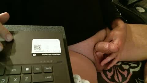 Snapshot of thameslee chatting on 12-14-24, 01:50 Thames online show from 12-14-24, 01:50