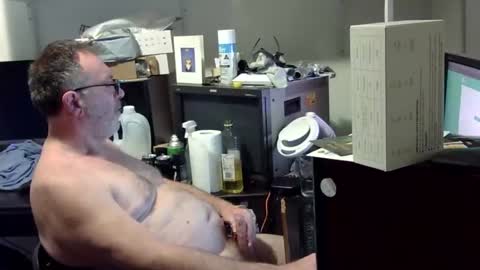 Snapshot of thang5545 chatting on 09-13-25, 04:01 thang5545 online show from 09-13-25, 04:01