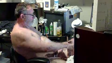 Snapshot of thang5545 chatting on 09-16-25, 02:18 thang5545 online show from 09-16-25, 02:18