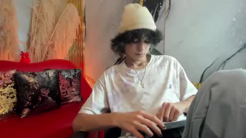 thanier_18 online show from 06-08-26, 03:18