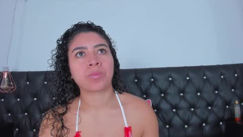 Snapshot of thara_webstter chatting on 12-23-24, 11:36 thara webstter online show from 12-23-24, 11:36