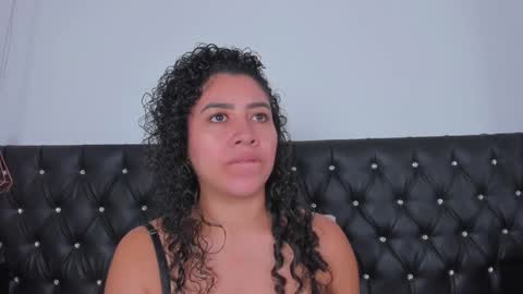 Snapshot of thara_webstter chatting on 01-11-25, 02:47 thara webstter online show from 01-11-25, 02:47