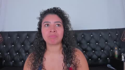 Snapshot of thara_webstter chatting on 01-17-25, 02:39 thara webstter online show from 01-17-25, 02:39
