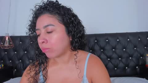 Snapshot of thara_webstter chatting on 02-06-25, 11:32 thara webstter online show from 02-06-25, 11:32