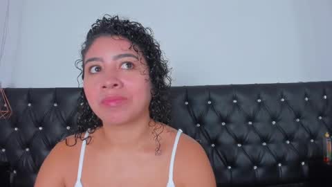 Snapshot of thara_webstter chatting on 02-17-25, 11:34 thara webstter online show from 02-17-25, 11:34