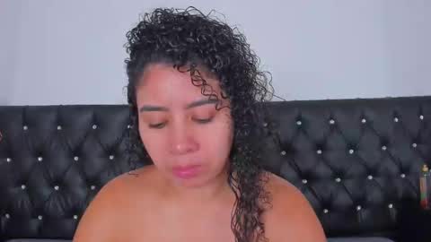 Snapshot of thara_webstter chatting on 03-08-25, 02:51 thara webstter online show from 03-08-25, 02:51