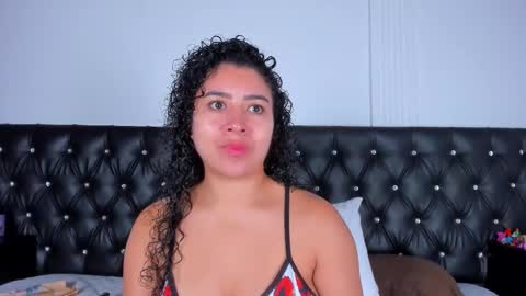Snapshot of thara_webstter chatting on 09-10-25, 11:43 thara webstter online show from 09-10-25, 11:43
