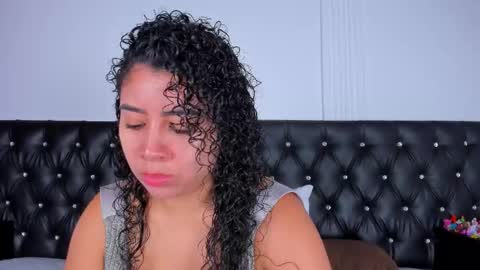 Snapshot of thara_webstter chatting on 09-11-25, 12:05 thara webstter online show from 09-11-25, 12:05