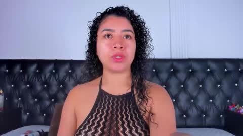 Snapshot of thara_webstter chatting on 09-24-25, 11:46 thara webstter online show from 09-24-25, 11:46
