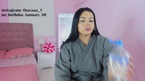 Independent model online show from 01-17-25, 12:42