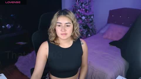 Snapshot of thatgirl2003 chatting on 12-16-25, 09:36 online show from 12-16-25, 09:36