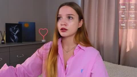 Snapshot of thatonerabbit chatting on 09-21-25, 11:34 Alice online show from 09-21-25, 11:34