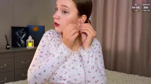 Snapshot of thatonerabbit chatting on 10-12-25, 09:41 Alice online show from 10-12-25, 09:41