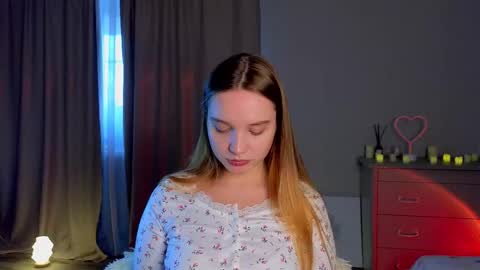 Snapshot of thatonerabbit chatting on 11-22-25, 12:37 Alice online show from 11-22-25, 12:37