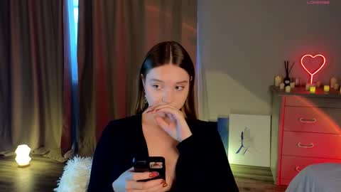 Snapshot of thatonerabbit chatting on 11-29-25, 11:35 Alice online show from 11-29-25, 11:35