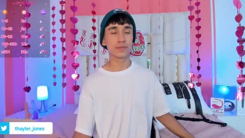 Snapshot of thayler_jones chatting on 02-24-25, 11:21 Thayler online show from 02-24-25, 11:21