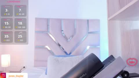 Thayler  online show from 04-24-26, 11:12