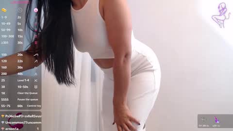 Snapshot of thayssa_ross chatting on 11-22-25, 08:41 THAYSSA ROSS online show from 11-22-25, 08:41