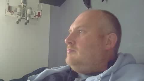 Snapshot of the007146368 chatting on 05-11-26, 03:07 the007146368 online show from 05-11-26, 03:07