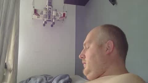 Snapshot of the007146368 chatting on 05-15-26, 08:10 the007146368 online show from 05-15-26, 08:10