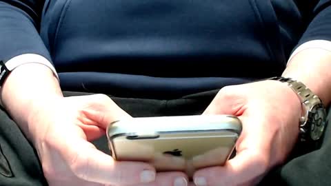 Snapshot of the1pocketrocket chatting on 01-01-25, 04:29 the1pocketrocket online show from 01-01-25, 04:29