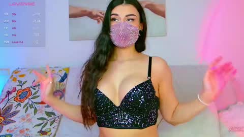 Snapshot of the__sabenna chatting on 02-24-25, 04:36 Madina online show from 02-24-25, 04:36