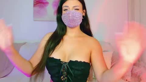 Snapshot of the__sabenna chatting on 09-28-25, 04:34 Madina online show from 09-28-25, 04:34