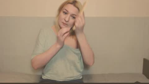 Snapshot of the_basic_instinctt chatting on 10-28-25, 09:50 Eva online show from 10-28-25, 09:50