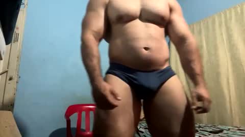 Snapshot of the_beastmuscle chatting on 02-01-25, 03:19 beast online show from 02-01-25, 03:19