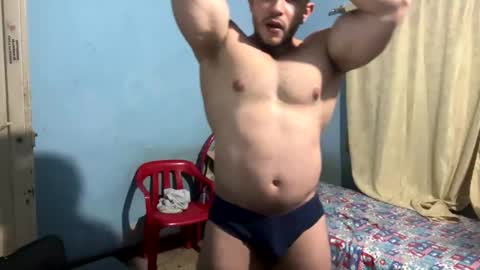 Snapshot of the_beastmuscle chatting on 02-25-25, 02:25 beast online show from 02-25-25, 02:25