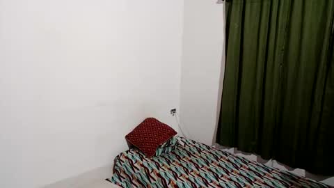 Snapshot of the_beastmuscle chatting on 11-07-25, 09:37 beast online show from 11-07-25, 09:37