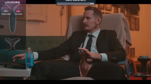 Snapshot of the_dilf chatting on 12-06-24, 05:55 The DILF - online show from 12-06-24, 05:55