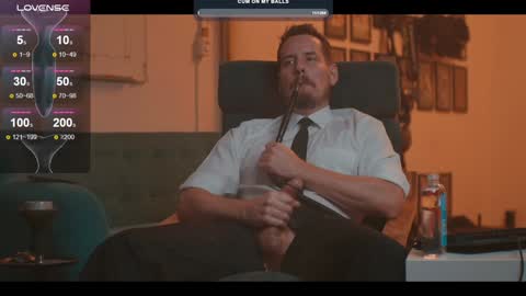 Snapshot of the_dilf chatting on 12-17-24, 03:17 The DILF - online show from 12-17-24, 03:17