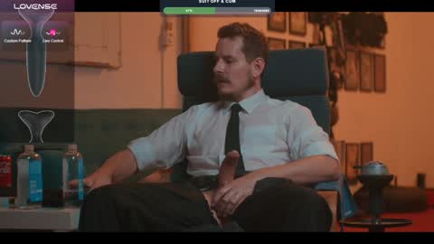 Snapshot of the_dilf chatting on 12-30-24, 05:13 The DILF - online show from 12-30-24, 05:13