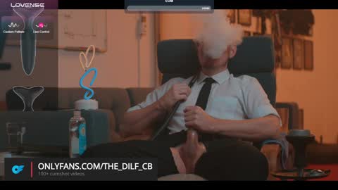 Snapshot of the_dilf chatting on 02-06-25, 10:04 The DILF - online show from 02-06-25, 10:04