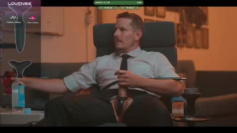 Snapshot of the_dilf chatting on 10-03-25, 03:20 The DILF - online show from 10-03-25, 03:20