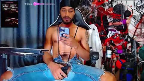 Snapshot of the_dog_lian chatting on 10-14-25, 12:50 the dog lian online show from 10-14-25, 12:50
