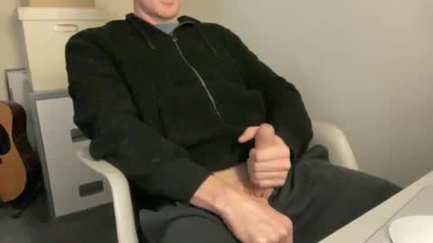 Snapshot of the_gym_boy chatting on 10-21-25, 03:13 the_gym_boy online show from 10-21-25, 03:13