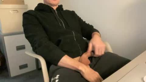 Snapshot of the_gym_boy chatting on 10-24-25, 10:00 the_gym_boy online show from 10-24-25, 10:00