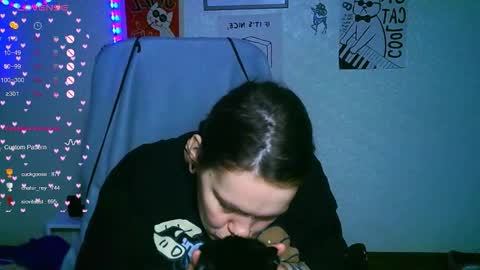 the_ice_owl online show from 11-25-25, 01:55