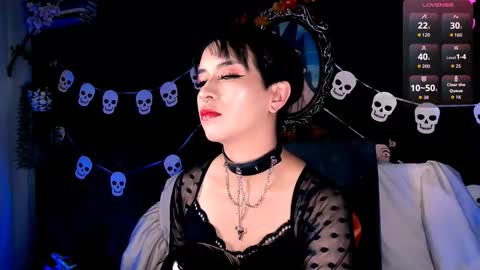 Snapshot of the_kitty_roxy chatting on 11-13-25, 05:01 ... ... online show from 11-13-25, 05:01