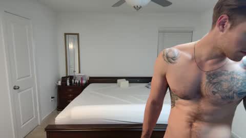 Snapshot of the_lucas_king chatting on 09-27-25, 01:10 Lucas King online show from 09-27-25, 01:10